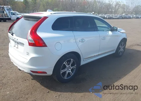 2015 Volvo Xc60 T6 из США, поврежденный, VIN YV4902RB4F2562694